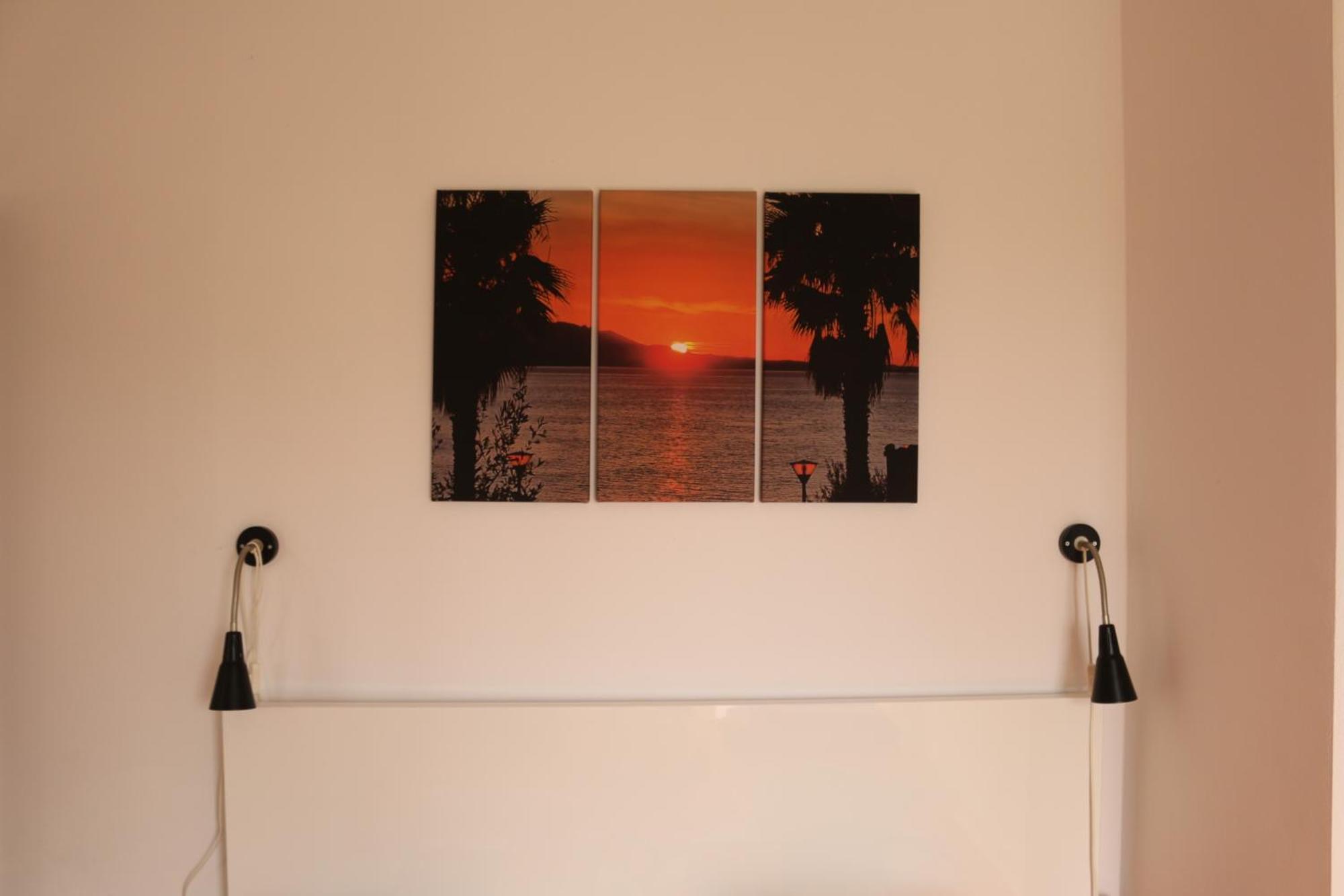 Orange Corner Apartment Sarandë エクステリア 写真